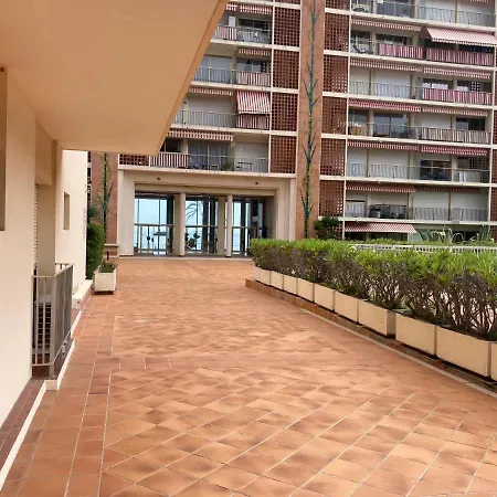 Apartment Studio Climatise Et Piscine En Bord De *